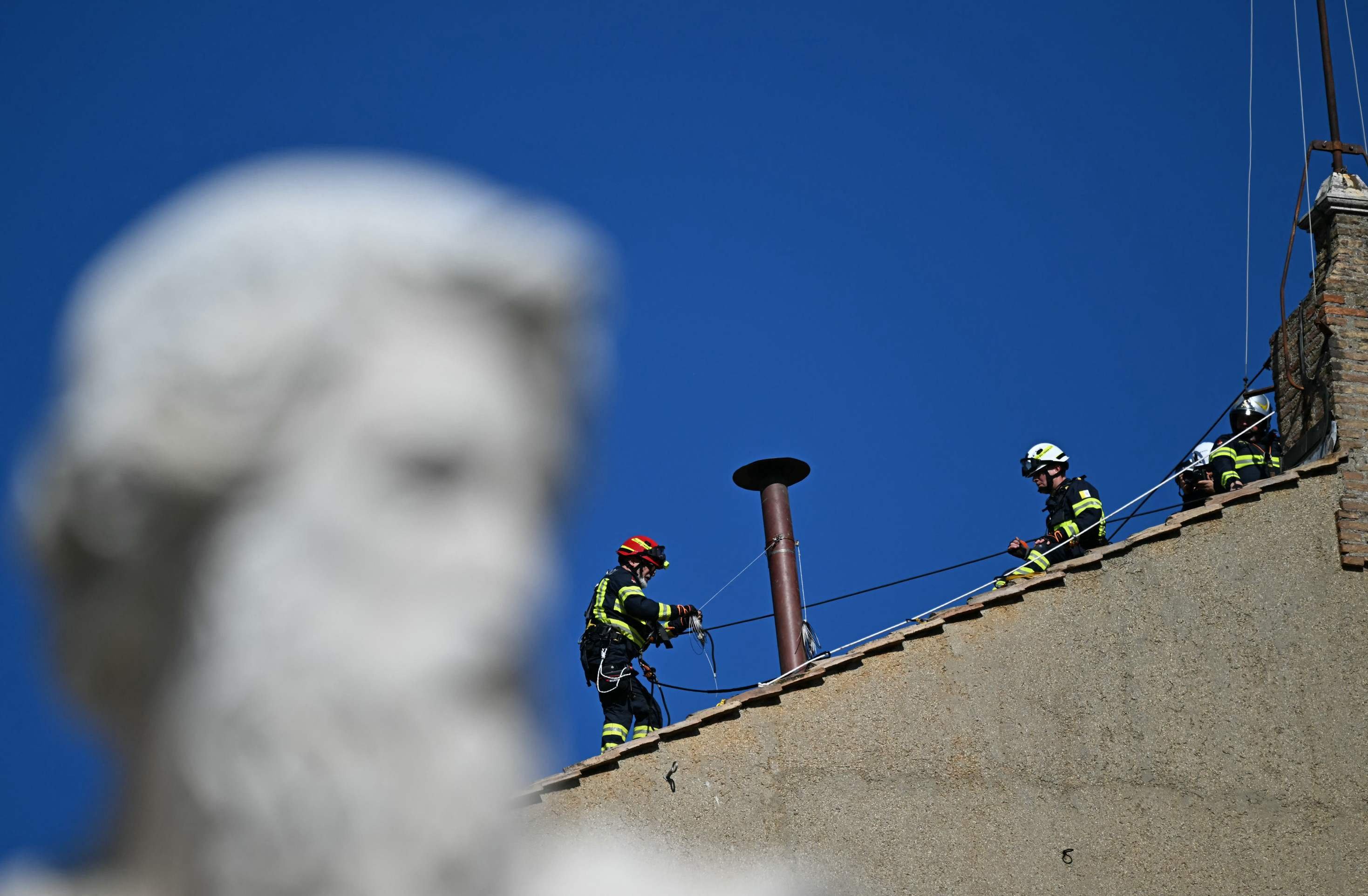 Oração, silêncio e reflexão antecedem o conclave  
