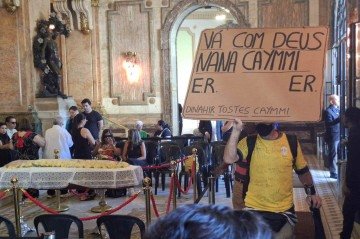 O sepultamento de Nana Caymmi está marcado para às duas horas da tarde no Cemitério São João Batista, em Botafogo, na Zona Sul do Rio. -  (crédito: Tiê Leal/Rádio Tupi)