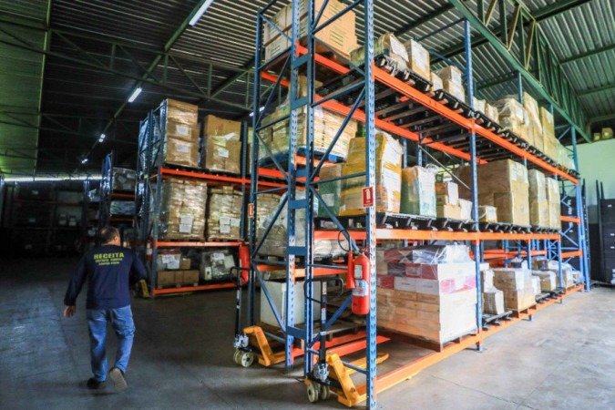 Ao todo, os auditores fiscais interceptaram 165 toneladas de grãos, incluindo soja e trigo, além de 2,6 toneladas de tabaco e diversos carregamentos - (crédito: Divulgação/SEEC) Ao todo, os auditores fiscais interceptaram 165 toneladas de grãos, incluindo soja e trigo, além de 2,6 toneladas de tabaco e diversos carregamentos - (crédito: Divulgação/SEEC)