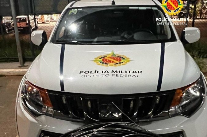 Homem é preso em flagrante por furto de cabos elétricos no Park Way - (crédito: PMDF) Homem é preso em flagrante por furto de cabos elétricos no Park Way - (crédito: PMDF)