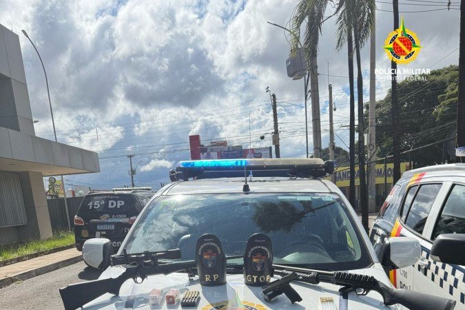 Discussão entre visinhos teve ameaça, disparo em via pública e apreensão de armas de fogo. - (crédito: PMDF) Discussão entre visinhos teve ameaça, disparo em via pública e apreensão de armas de fogo. - (crédito: PMDF)