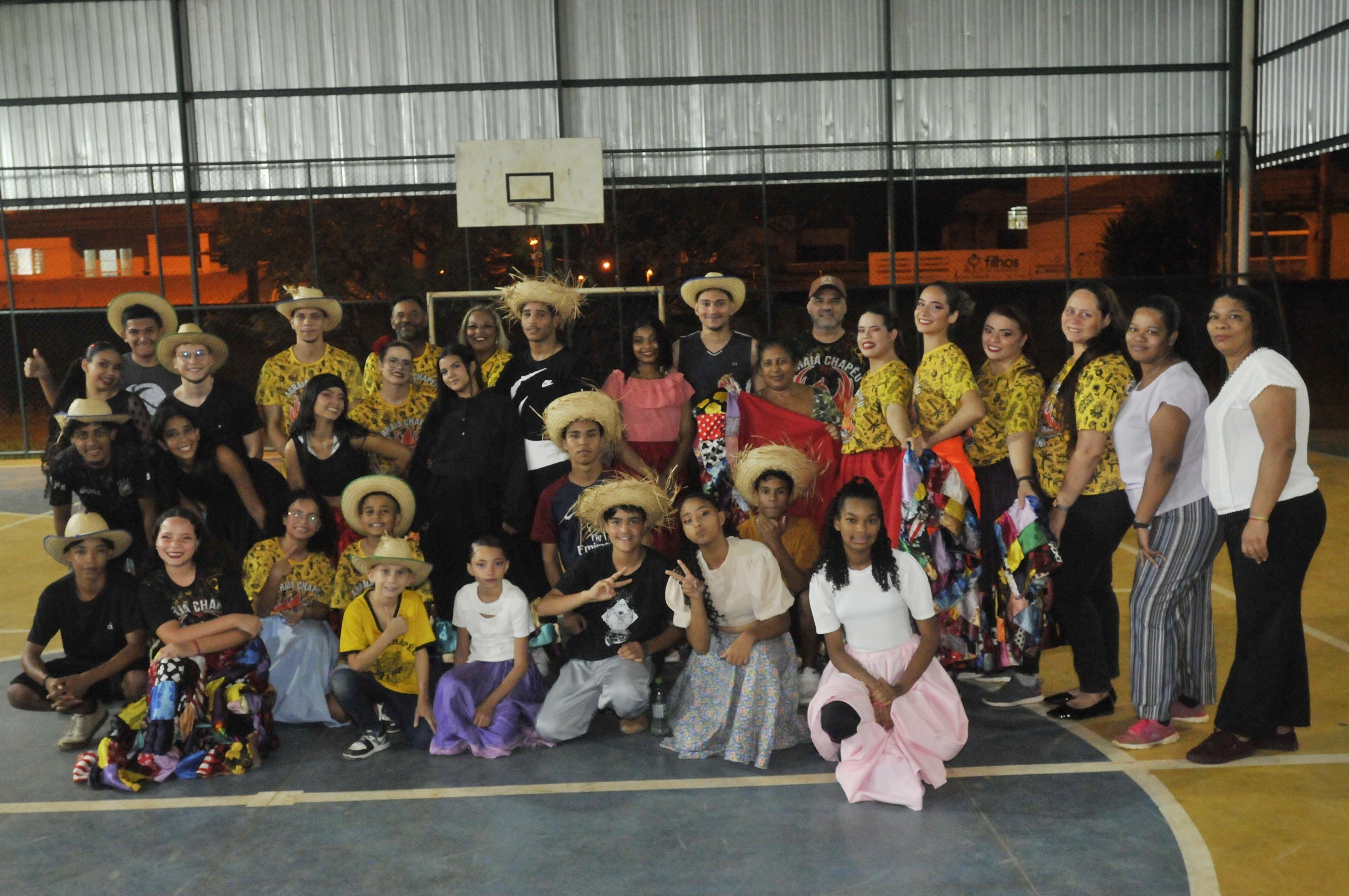 Grupo Chapéu de Palha, de Samambaia, se aquece para a competição