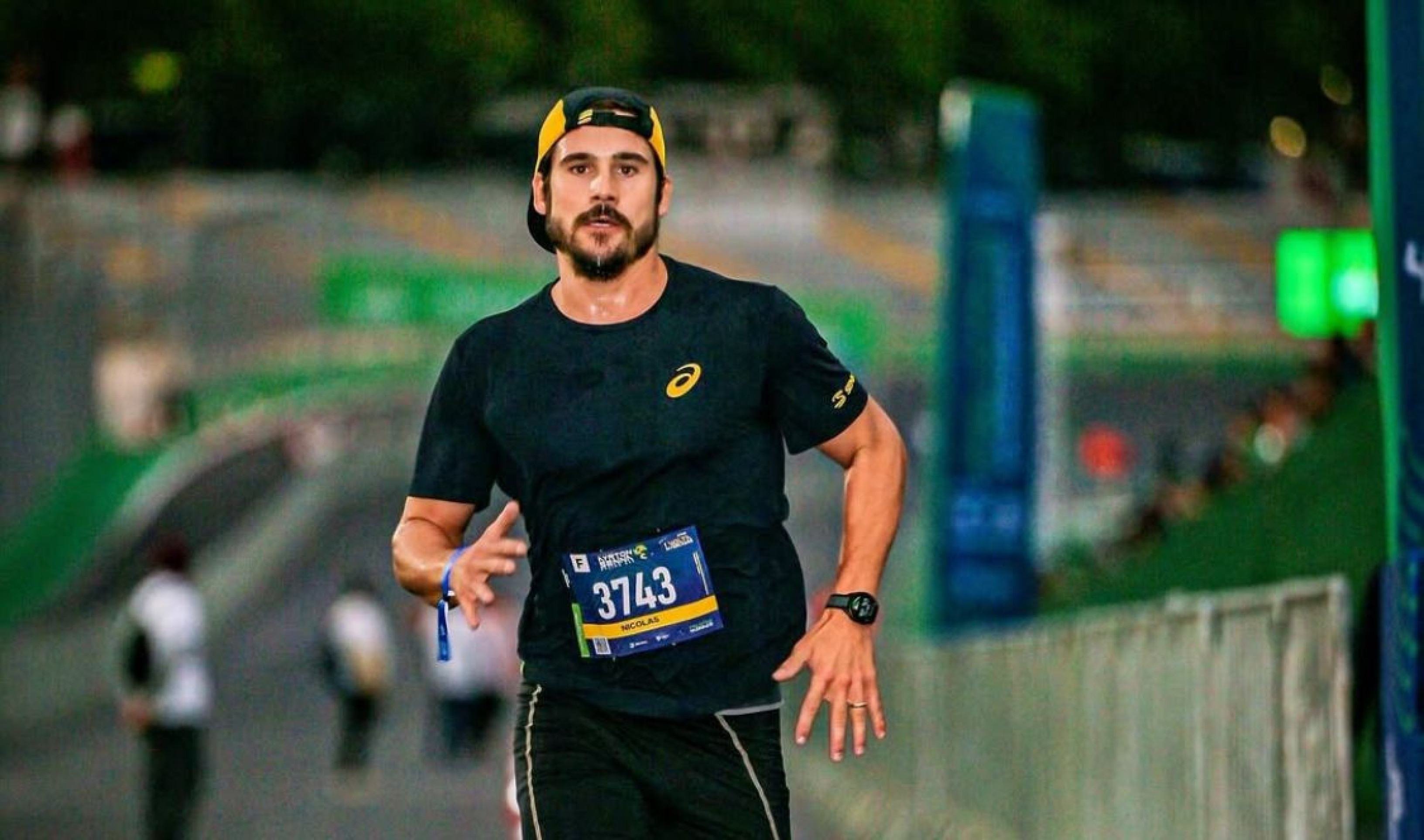 Nicola Prattes vence maratona e dedica conquista a Ayrton Senna