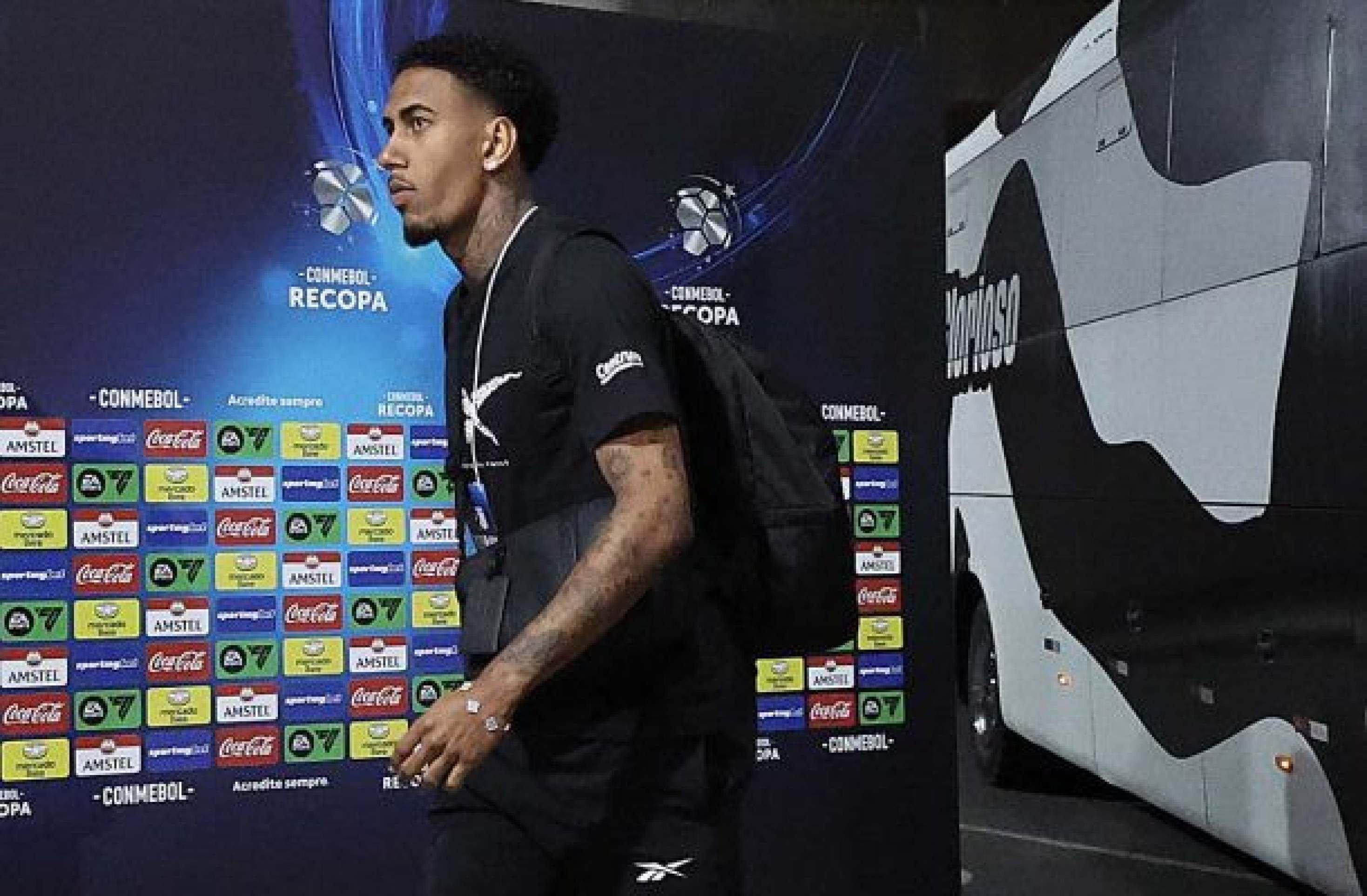 Rwan Cruz celebra primeiro gol pelo Botafogo: ‘Alívio e felicidade imensa’