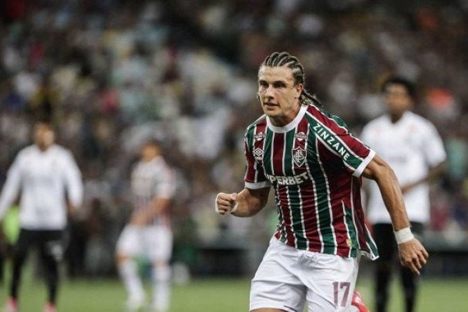 CANOBBIO - Atuou como segundo atacante, teve uma boa chance no primeiro tempo e só. Acabou substituído no intervalo - Nota 5,0 - Lucas Merçon/Fluminense