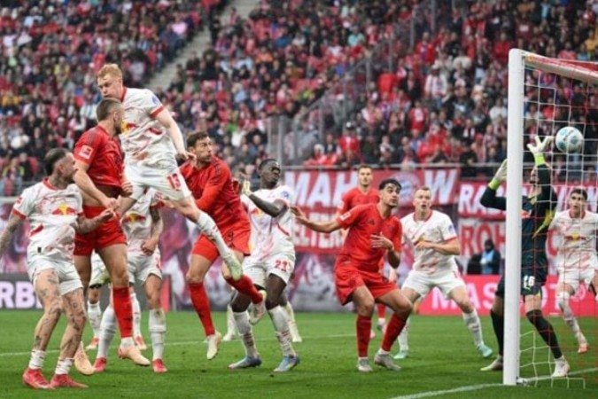 Bayern de Munique e RB Leipzig empatam em jogo espetacular pela Bundesliga - - (crédito: Foto: Stuart Franklin/Getty Images) Bayern de Munique e RB Leipzig empatam em jogo espetacular pela Bundesliga - - (crédito: Foto: Stuart Franklin/Getty Images)