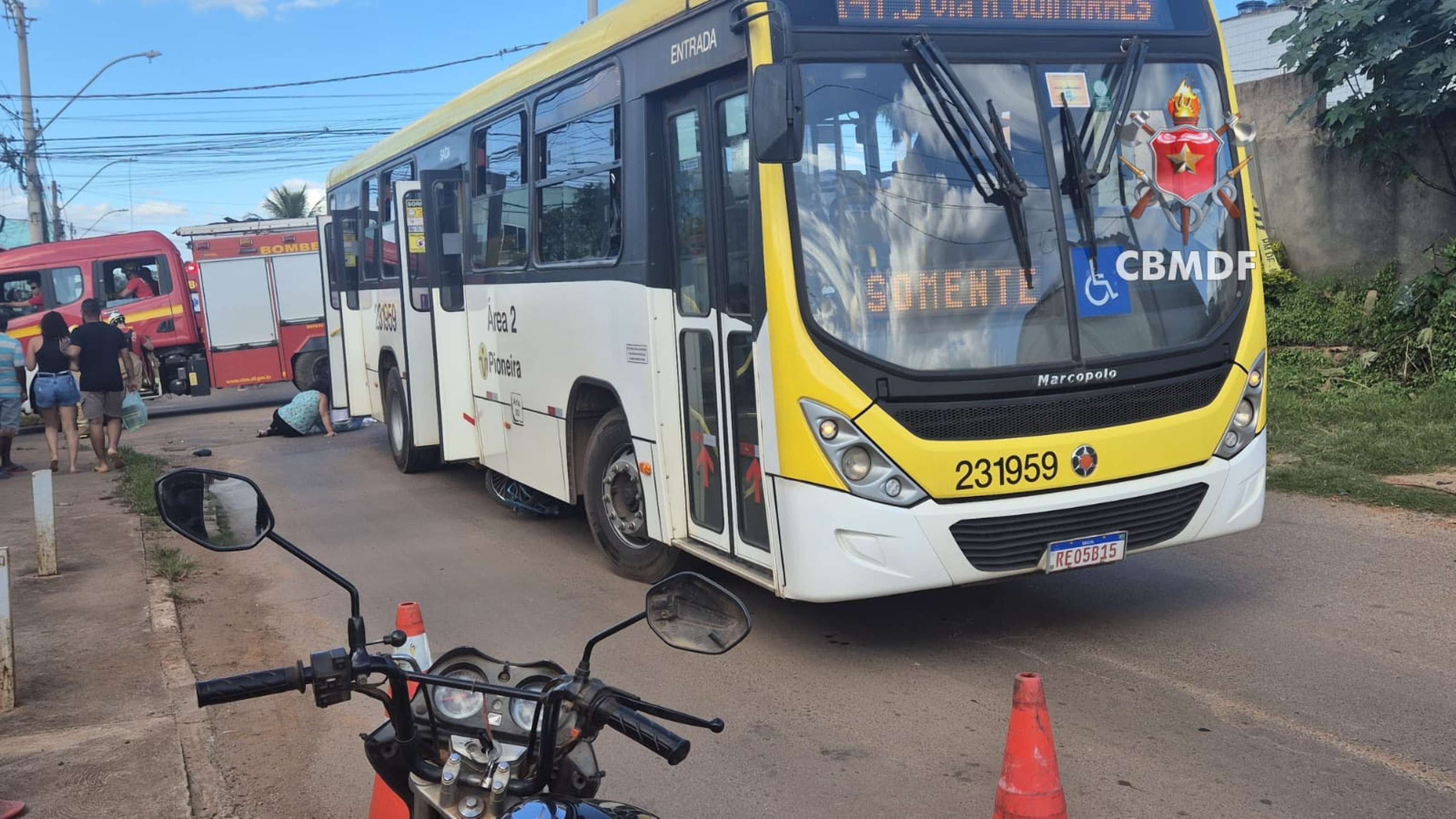 Criança de 7 anos morre após ser atropelada por ônibus em São Sebastião