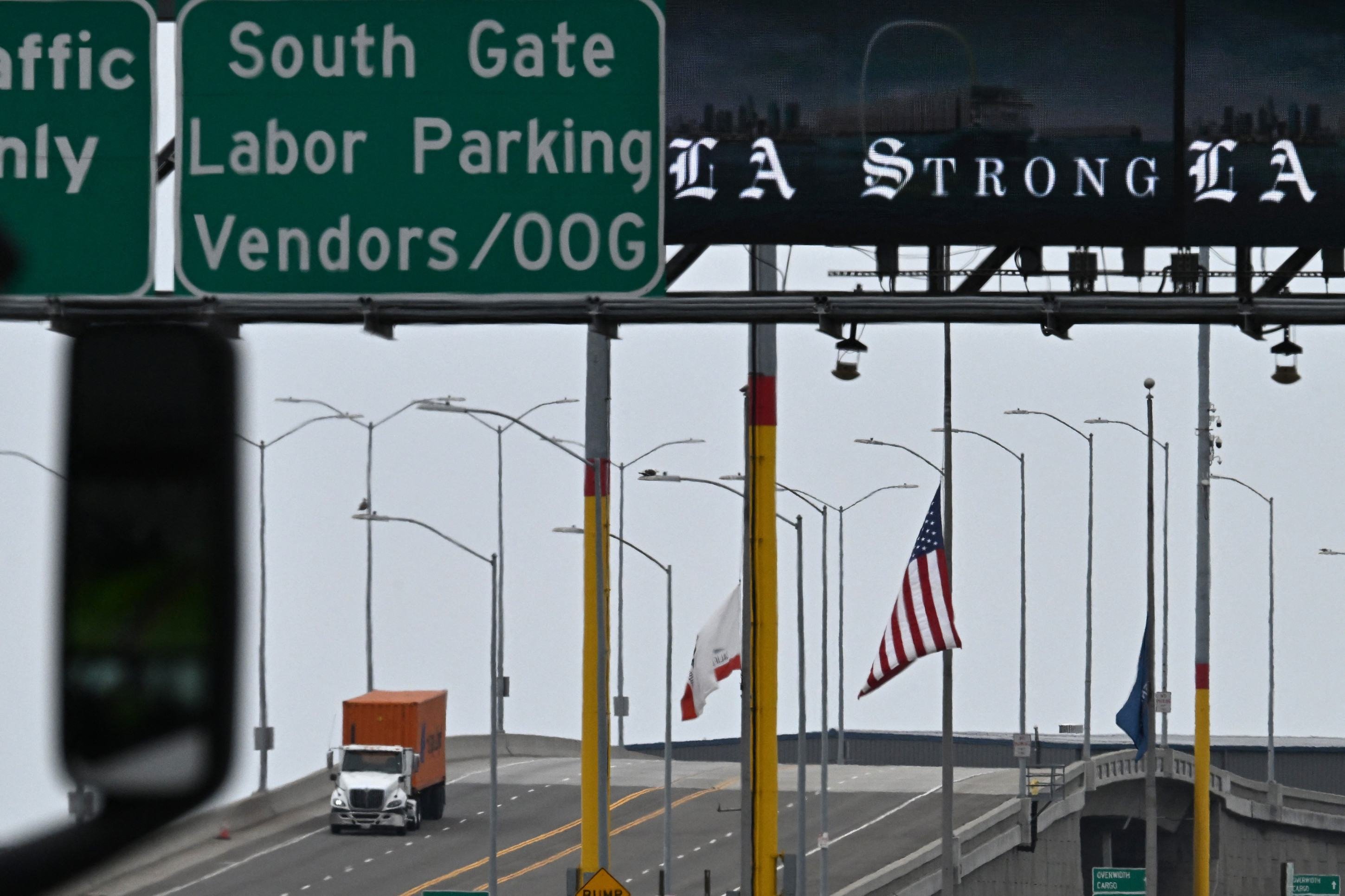 Maior porto dos EUA sabotado pela guerra comercial de Trump Maior porto dos EUA sabotado pela guerra comercial de Trump