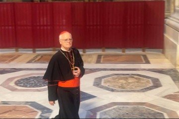 Dom Odilo Scherer chega para a missa na Basílica de São Pedro, na Cidade do Vaticano 