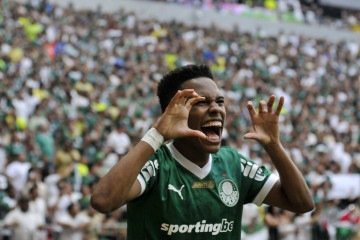 Estêvão deu assistência e imitou comemoração do Tigrinho Vitor Roque -  (crédito: Minervino Júnior/CB/D.A.Press)