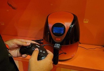 Seara leva Airfryers rodando Doom para a Gamescom Latam 2025 -  (crédito: Leo Lima/EM/DA Press)