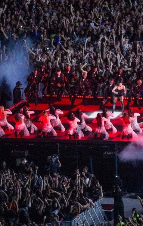 Grupo criminoso pretendia realizar ataque a bomba em show de Lady Gaga na Praia de Copacabana -  (crédito: DANIEL RAMALHO/AFP)