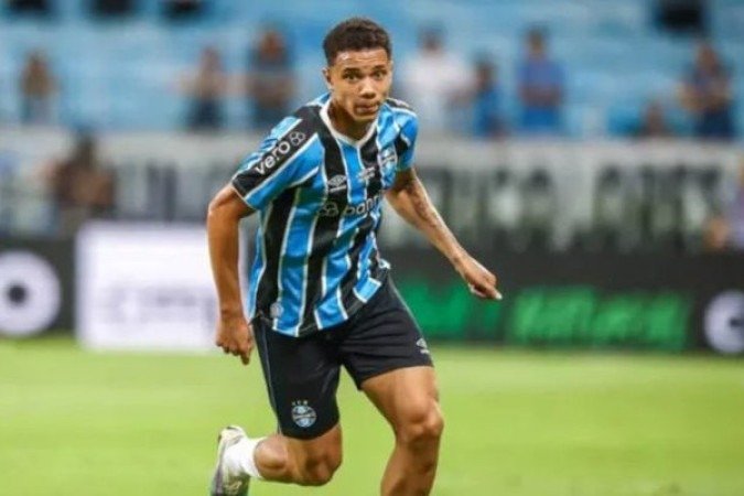 VIERI – Substiuiu Cristian Olivera aos 43 da etapa final. Sem tempo para nada.  SEM NOTA. Foto: Lucas Uebel/Grêmio