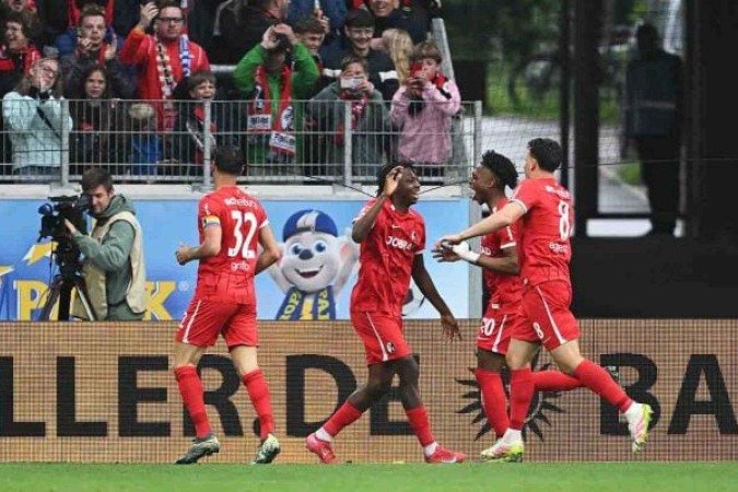 Derrota do Leverkusen confirma o vice-campeonato alemão - (crédito: Daniel Kopatsch/Getty Images) Derrota do Leverkusen confirma o vice-campeonato alemão - (crédito: Daniel Kopatsch/Getty Images)