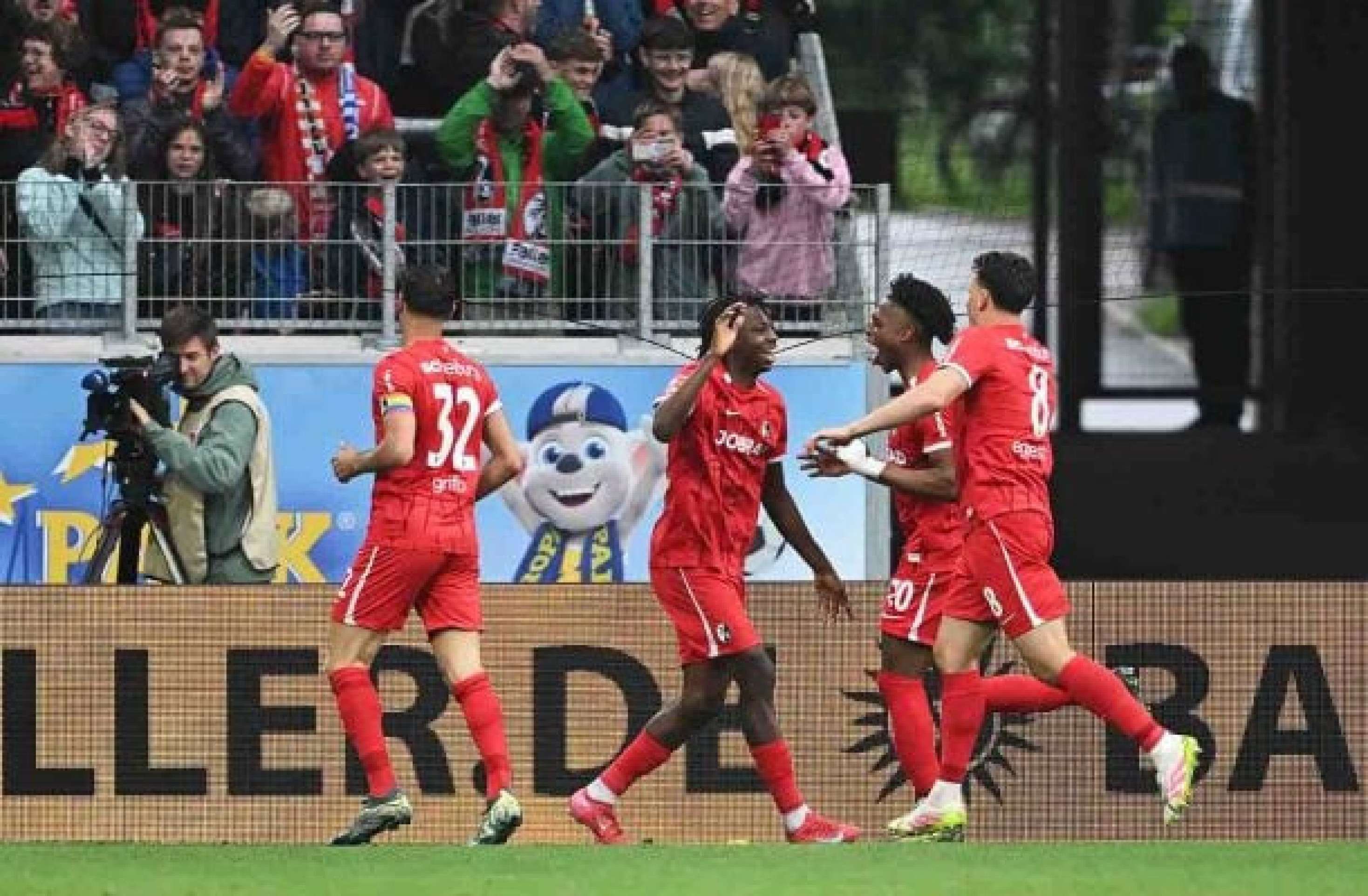 Leverkusen empata no fim, mas Bayern é campeão alemão