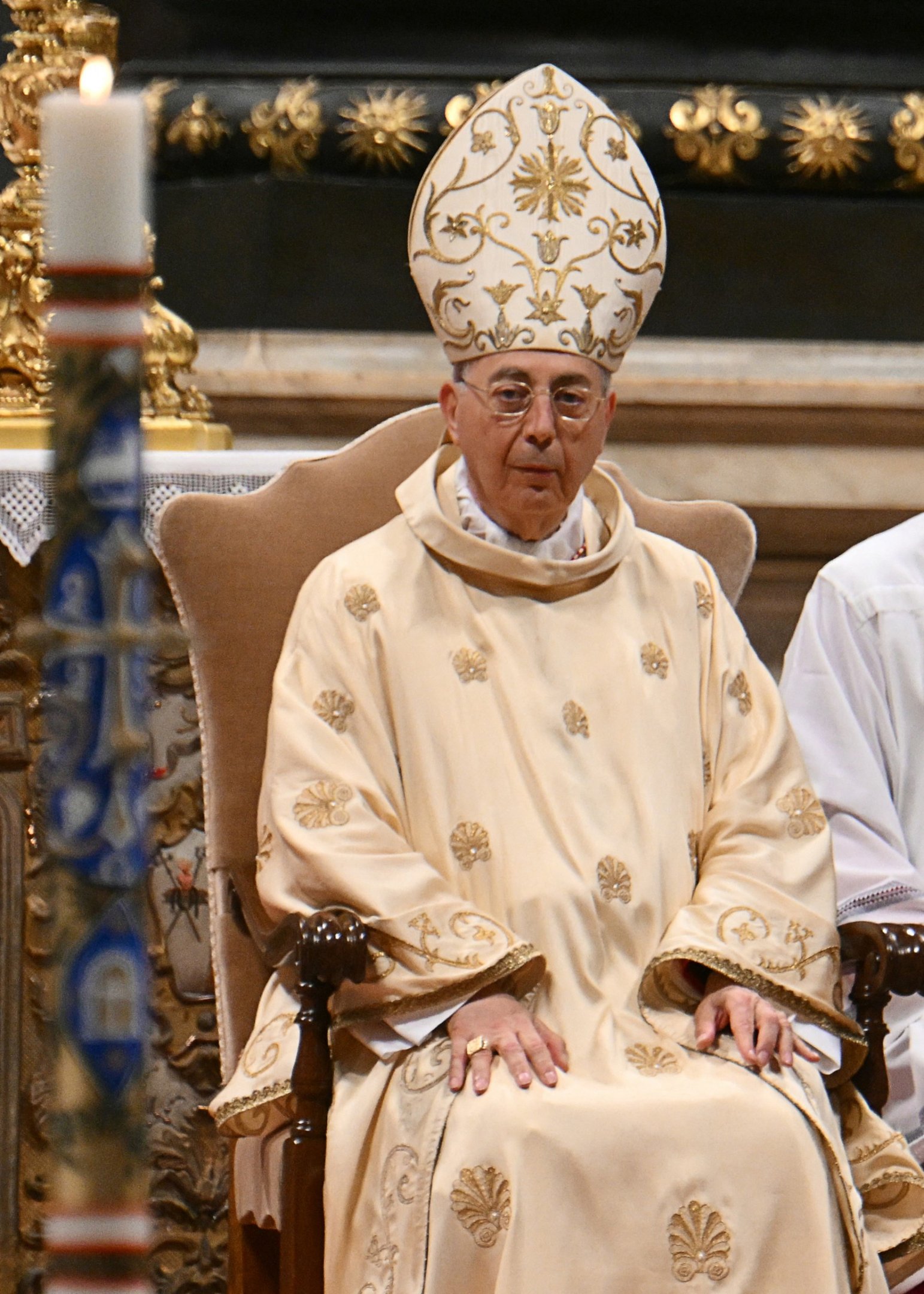 Cardeal francês Dominique Mamberti      