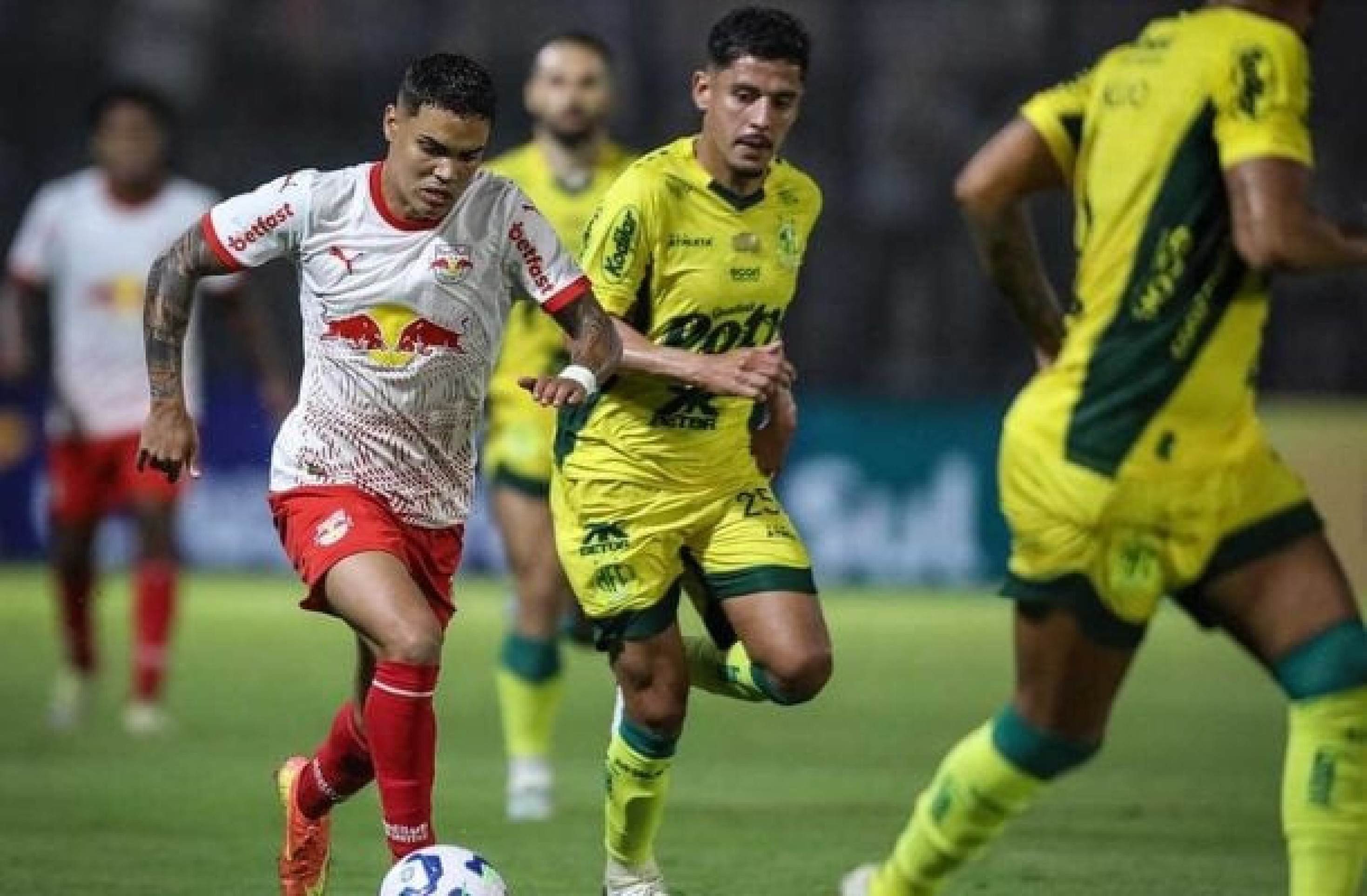 Pitta marca nos acréscimos, e Bragantino vence Mirassol