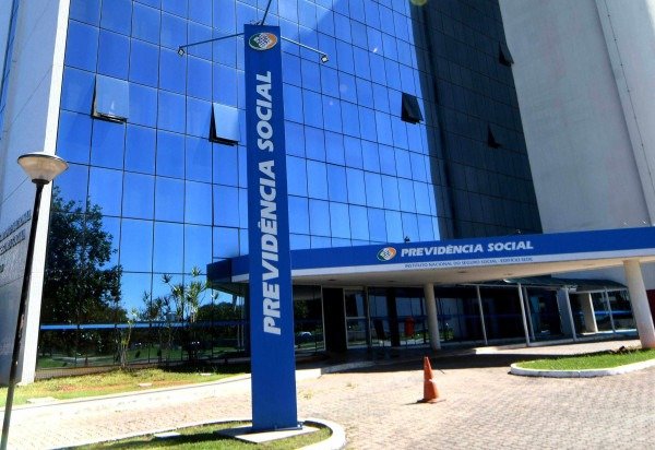   Ed Alves CB/DA Press