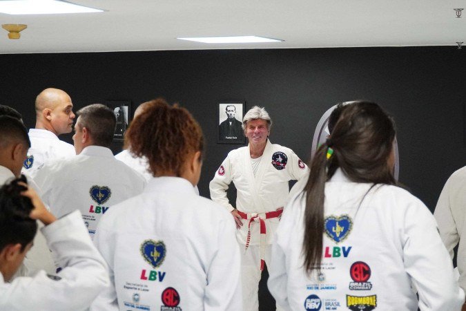 Crianças do Complexo da Maré fazem aula de jiu-jitsu com ministro Luiz Fux, do STF - (crédito: Luccas Zappalá/STF) Crianças do Complexo da Maré fazem aula de jiu-jitsu com ministro Luiz Fux, do STF - (crédito: Luccas Zappalá/STF)