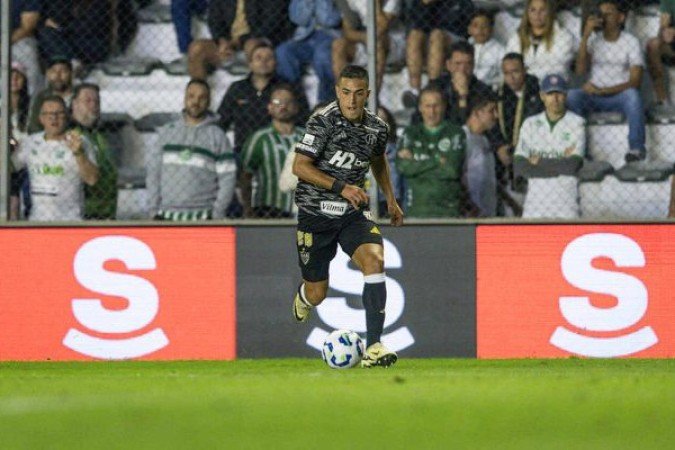 CAIO PAULISTA - Ao contrário dos jogos anteriores, conseguiu fazer uma boa partida. Não deu bobeira na defesa e conseguiu aparecer bem no campo de ataque. Nota: 6,5 - Foto: Pedro Souza/Atlético-MG