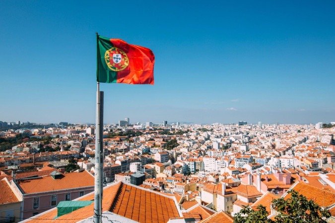 Imigrantes sem documentos participaram do protesto para celebrar o Dia do Trabalhador em Lisboa - (crédito: Getty Images) Imigrantes sem documentos participaram do protesto para celebrar o Dia do Trabalhador em Lisboa - (crédito: Getty Images)