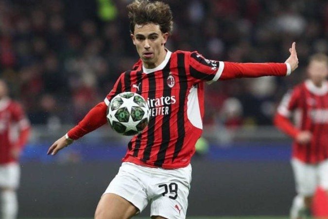 João Félix deve deixar o Milan após a atual temporada europeia e retornar ao Chelsea - (crédito: Foto: Marco Luzzani/Getty Images) João Félix deve deixar o Milan após a atual temporada europeia e retornar ao Chelsea - (crédito: Foto: Marco Luzzani/Getty Images)