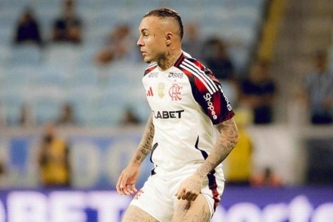 Cebolinha em ação com a camisa do Flamengo durante a temporada - (crédito: https://correiobraziliense-br.parananoticias.info/wp-content/s/2025/04/Cebolinha-2.jpg) Cebolinha em ação com a camisa do Flamengo durante a temporada - (crédito: https://correiobraziliense-br.parananoticias.info/wp-content/s/2025/04/Cebolinha-2.jpg)