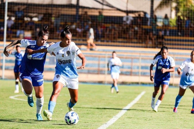 Enquanto o Cruzeiro lidera a Série A1 de forma invicta, o Real Brasília não vence há cinco jogos - (crédito: Filipe Fonseca ) Enquanto o Cruzeiro lidera a Série A1 de forma invicta, o Real Brasília não vence há cinco jogos - (crédito: Filipe Fonseca )
