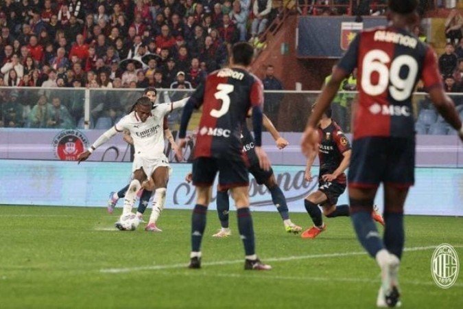 Rafael Leão finaliza para empatar o jogo para o Milan - (crédito: Foto: Divulgação/AC Milan) Rafael Leão finaliza para empatar o jogo para o Milan - (crédito: Foto: Divulgação/AC Milan)