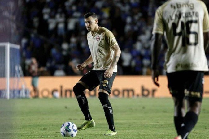 Hugo Moura cometeu erro capital em derrota do Vasco sobre o Palmeiras - (crédito: Foto: Matheus Lima/Vasco) Hugo Moura cometeu erro capital em derrota do Vasco sobre o Palmeiras - (crédito: Foto: Matheus Lima/Vasco)