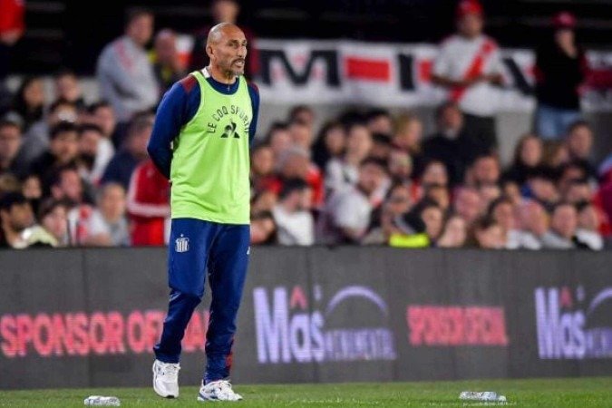 Guiñazú anunciou, em entrevista coletiva, que está deixando o cargo -  (crédito: Foto: Marcelo Endelli/Getty Images)