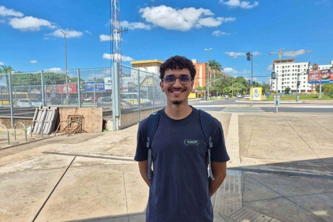 O estudante de Geografia na UnB, Miguel Guedes, de 22 anos, morou a vida inteira no Guará. Para ele, a cidade tem tudo que precisa para ser um bom lugar para morar - (crédito: Marcelo Thompson/CB) O estudante de Geografia na UnB, Miguel Guedes, de 22 anos, morou a vida inteira no Guará. Para ele, a cidade tem tudo que precisa para ser um bom lugar para morar - (crédito: Marcelo Thompson/CB)