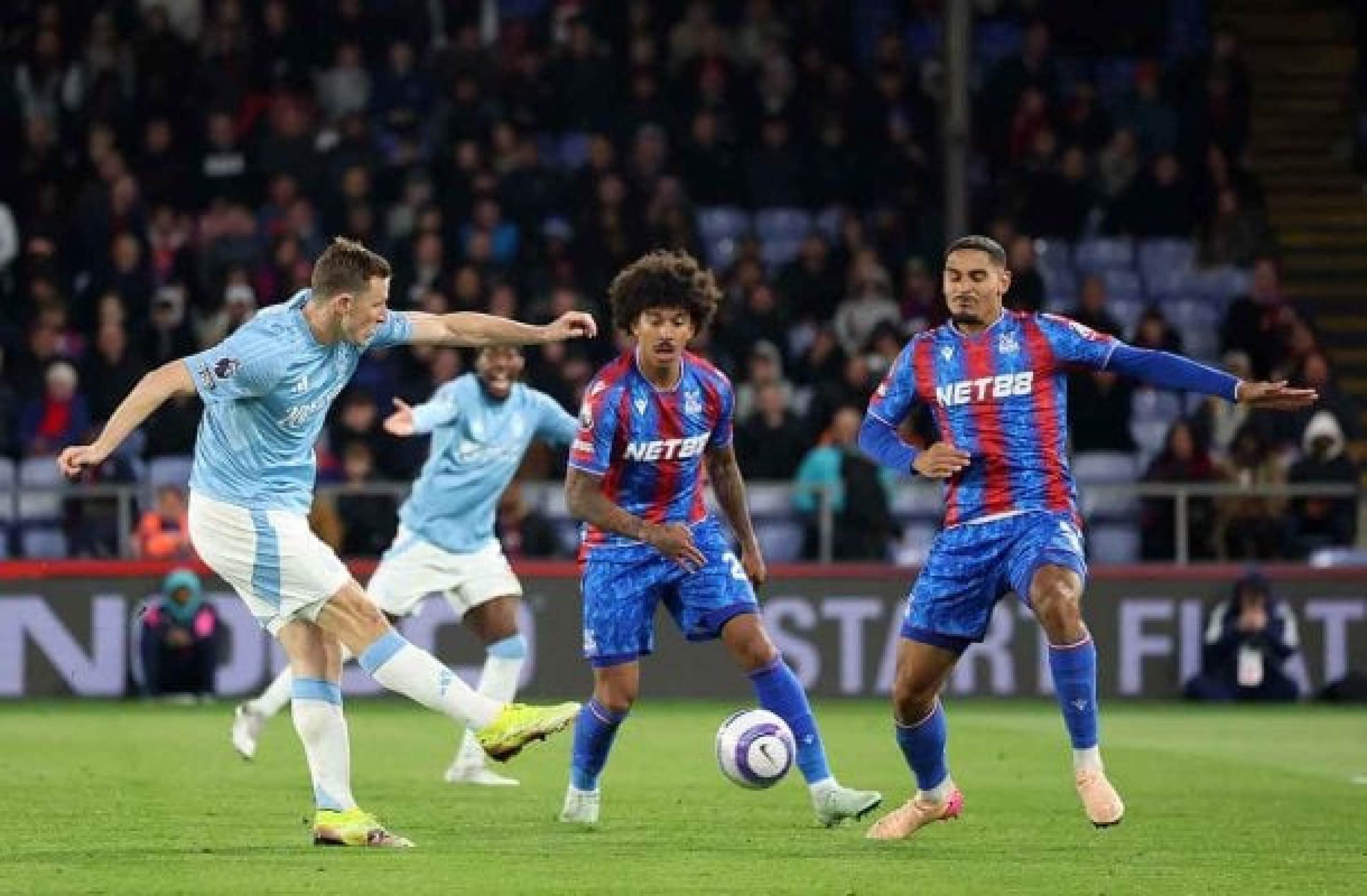Forest empata com Crystal Palace e se complica na briga por vaga na Champions