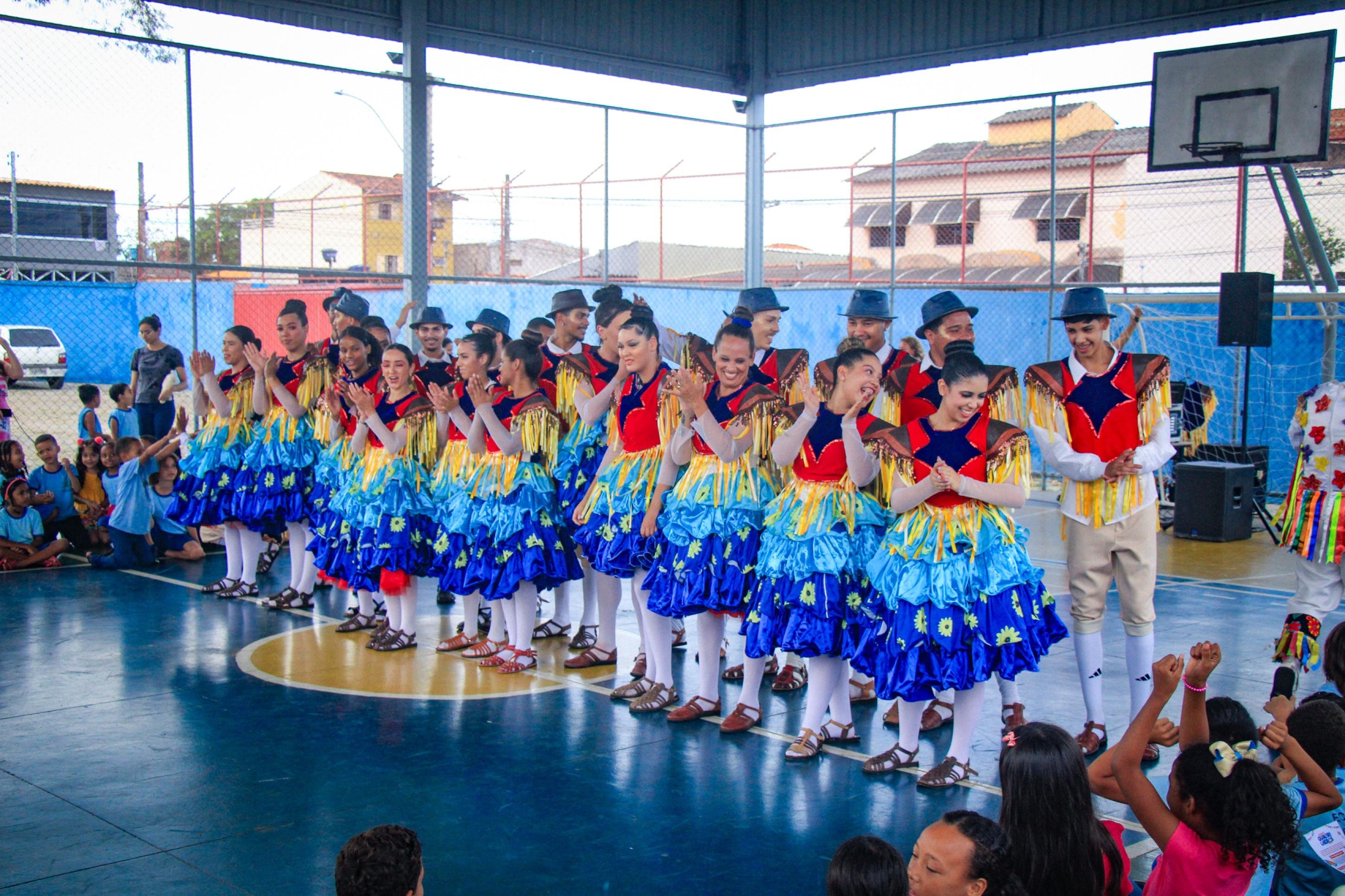 Quadrilhas juninas encantam escolas do DF com projeto cultural