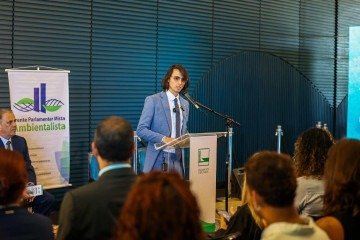 Amon Mandel: 'A ciência já grita. As empresas já se moveram. Só falta o poder público reagir à altura. São temas técnicos, sim, mas eles não podem ser tratados com uma frieza burocrática. Eles dizem respeito à vida das pessoas' -  (crédito: Jessé Gomes/Divulgação)