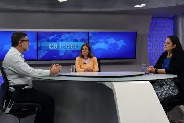 CB Poder com o convidado Padre jesuíta Álvaro Pimentel; na bancada Sibele Negromonte e Jaqueline Fonseca -  (crédito:  Bruna Gaston CB/DA Press)
