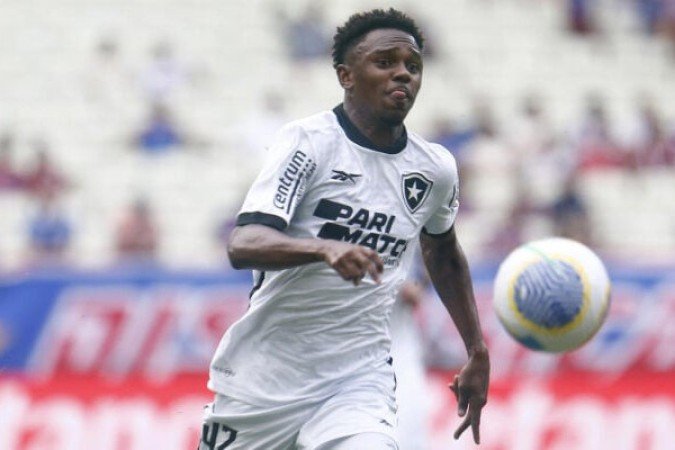 JEFFINHO - Não conseguiu encontrar os espaços e ser determinante no um contra um. Queimou alguns ataques e deu uma furada esquisita atrás. Saiu, no fim, para a entrada de Elias - NOTA: 4,5 - Foto: Vitor Silva/Botafogo 