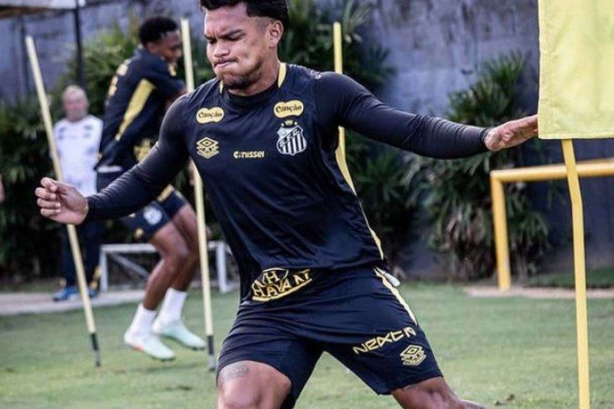 Gabriel Veron pode ter o contrato de empréstimo rescindido - (crédito: Foto: Raul Baretta/Santos FC) Gabriel Veron pode ter o contrato de empréstimo rescindido - (crédito: Foto: Raul Baretta/Santos FC)