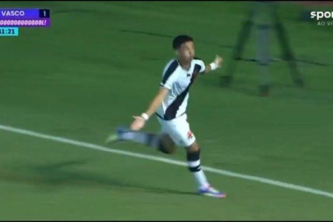 Andrey comemora seu gol de pênalti, o que abriu o placar para o Cruz-Maltino -  (crédito: Foto: Reprodução)