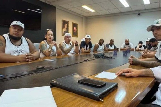 Organizadas do Santos fazem reunião com presidente - (crédito: Foto: reprodução instagram) Organizadas do Santos fazem reunião com presidente - (crédito: Foto: reprodução instagram)