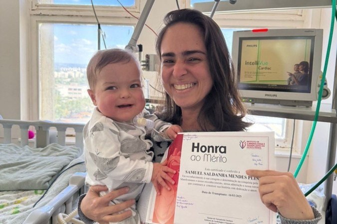 Allana Saldanha comemora o transplante de coração bem-sucedido do filho Samuel Saldanha - (crédito: Arquivo pessoal) Allana Saldanha comemora o transplante de coração bem-sucedido do filho Samuel Saldanha - (crédito: Arquivo pessoal)