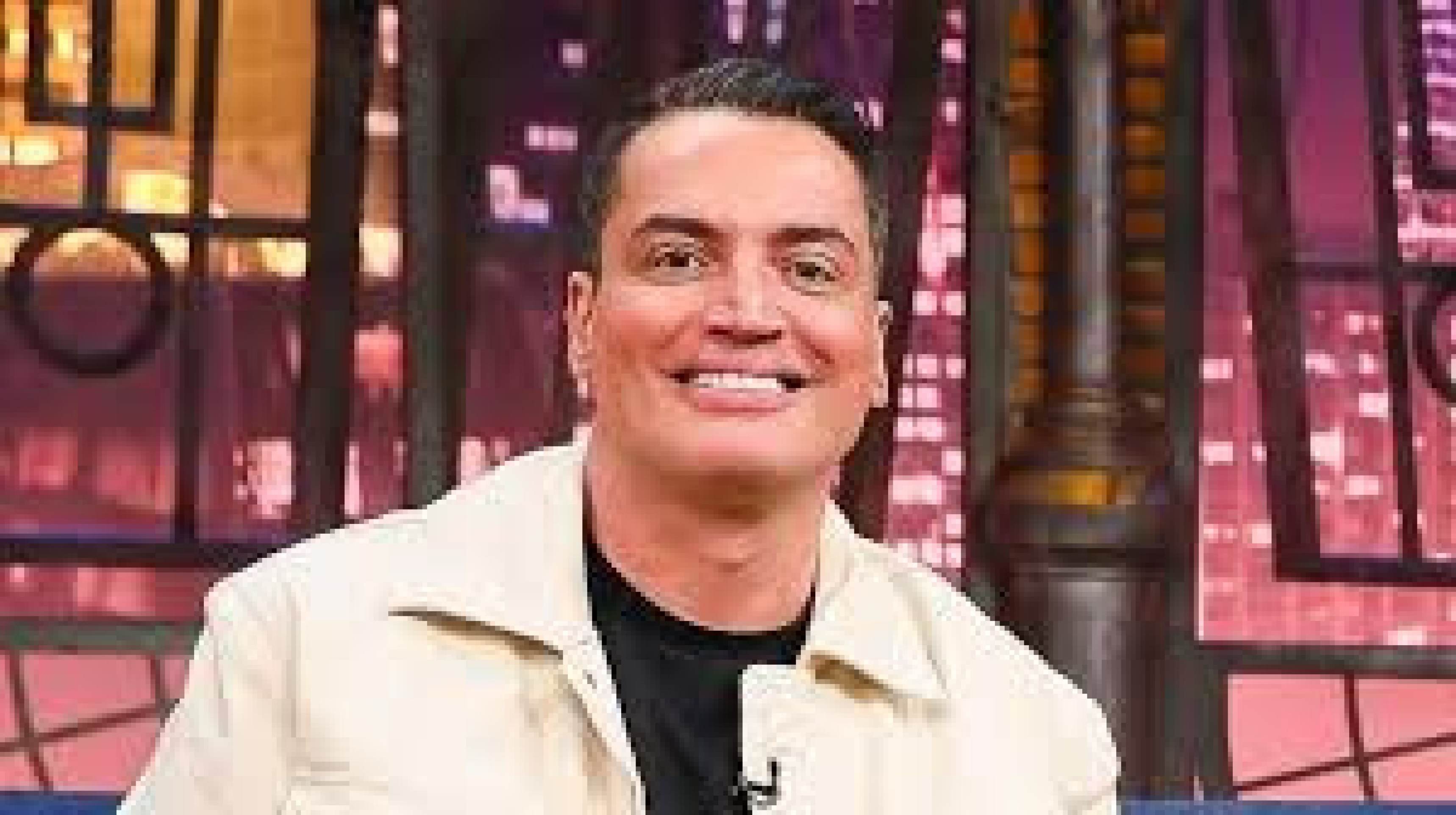 Léo Dias usa o Fofocalizando para se desculpar após polêmicas no Troféu Imprensa