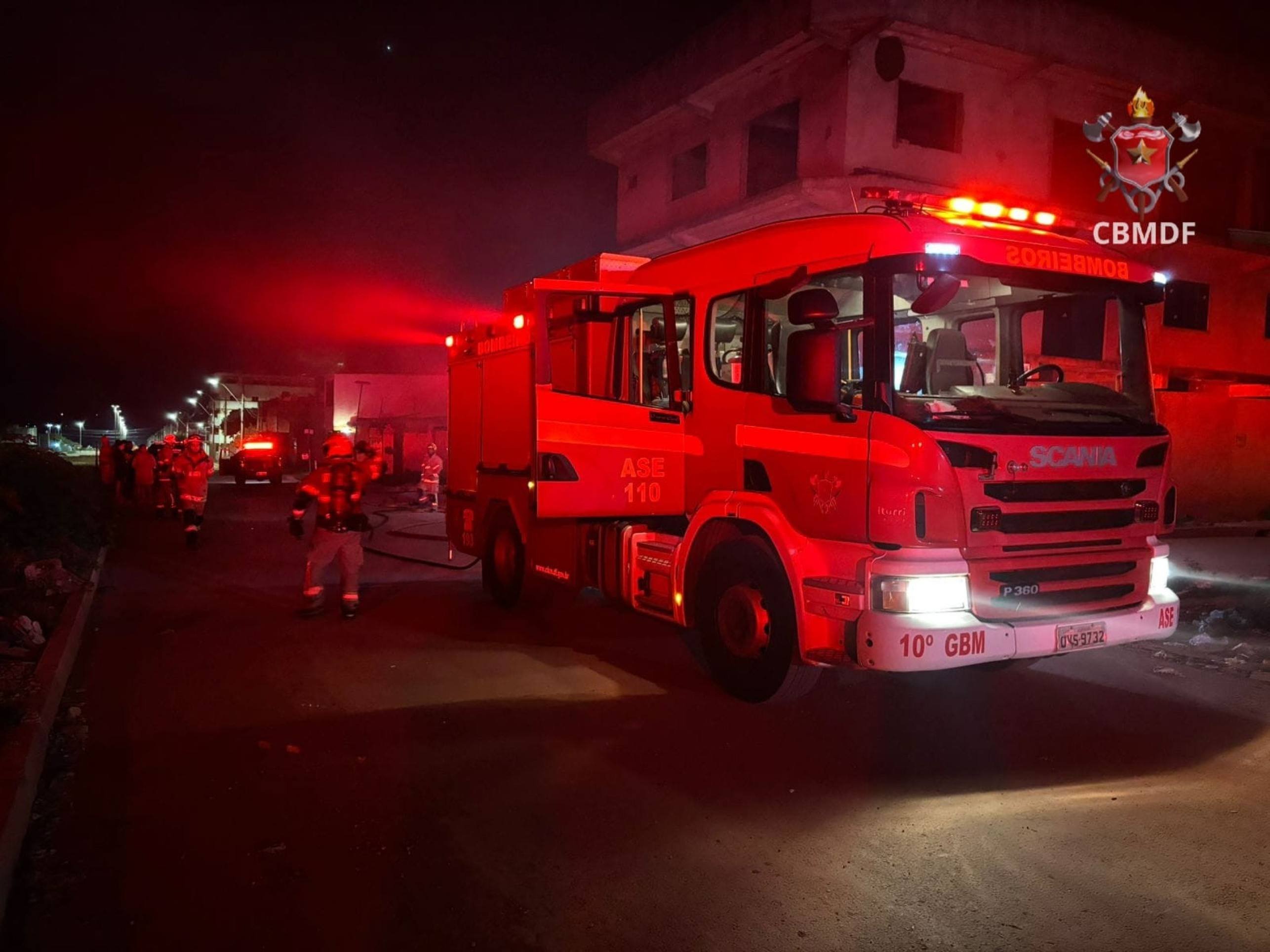 Homem ateou fogo na residência após ameaçar a companheira