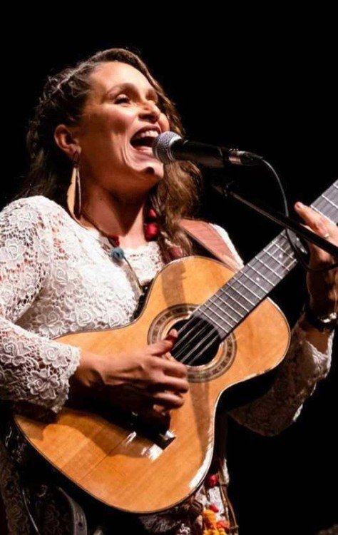 Viola em Canto de mulher: o talento feminino da canção sertaneja -  (crédito: Arquivo)