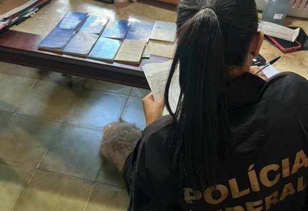 Polícia Federal deflagra operação DeLorean contra fraudes previdenciárias no DF -  (crédito: Reprodução/Polícia Federal do Distrito Federal )