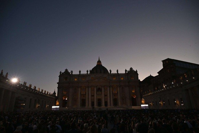 Expectativa do conclave: 2º dia de votações começa nesta quinta-feira (8/5) -  (crédito: Andreas SOLARO/AFP)