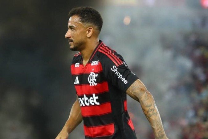 DANILO - Apesar de um bom papel na marcação e nas antecipações, teve alguns descuidos no primeiro tempo. Na etapa final, Poderia ter se saído melhor no lance do gol de Verón e errou um passe bisonhamente que gerou o lance do pênalti que acabaria anulado para o Central Córdoba. NOTA 4,5. Foto: Gilvan de Souza/Flamengo