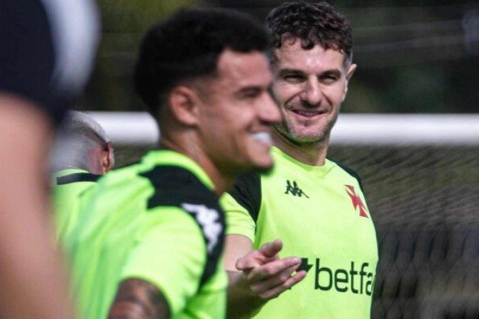 Vegetti e Coutinho reforçam o Vasco contra o Puerto Cabello - (crédito: - Foto: Leandro Amorim/Vasco) Vegetti e Coutinho reforçam o Vasco contra o Puerto Cabello - (crédito: - Foto: Leandro Amorim/Vasco)