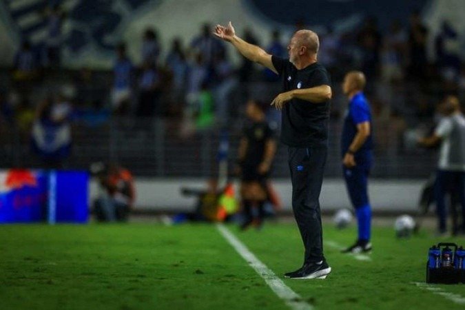 Diretoria entende que Grêmio progrediu mesmo com curto tempo de trabalho de Mano Menezes - (crédito: Foto: Lucas Uebel / Grêmio FBPA) Diretoria entende que Grêmio progrediu mesmo com curto tempo de trabalho de Mano Menezes - (crédito: Foto: Lucas Uebel / Grêmio FBPA)