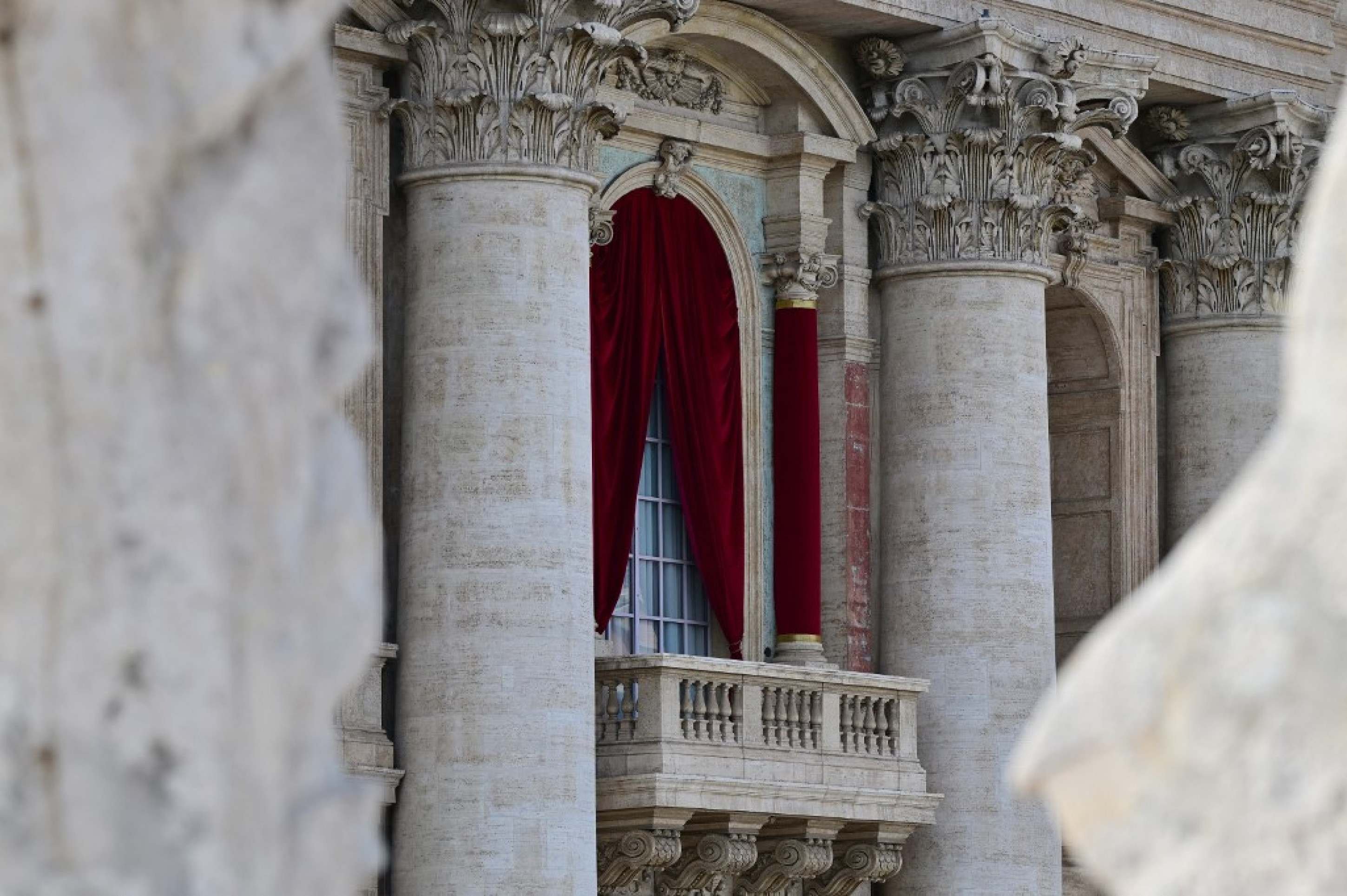 Como é a sacada onde será anunciado o novo papa Como é a sacada onde será anunciado o novo papa